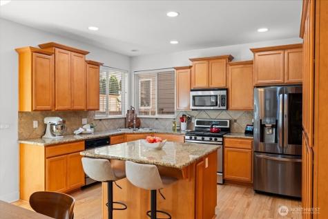 5221 NE 7th Place Renton WA 98059