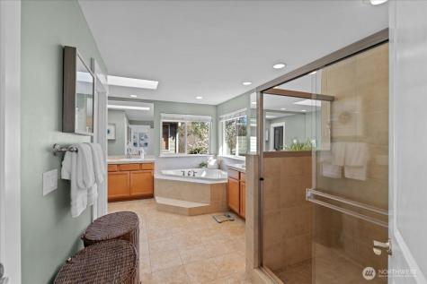 5221 NE 7th Place Renton WA 98059