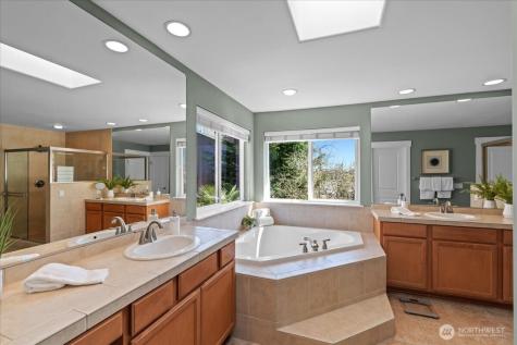 5221 NE 7th Place Renton WA 98059
