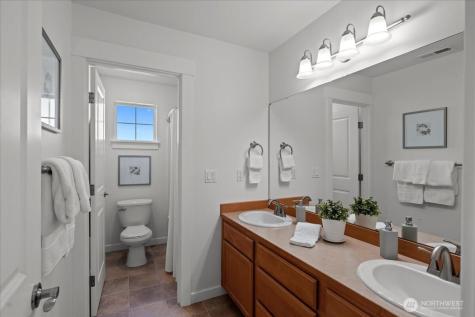 5221 NE 7th Place Renton WA 98059
