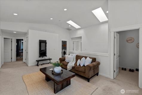5221 NE 7th Place Renton WA 98059