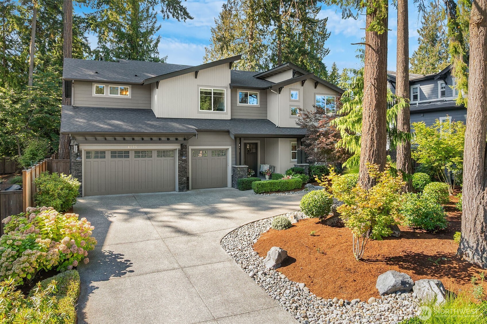 4525 90th Avenue SE Mercer Island WA 98040