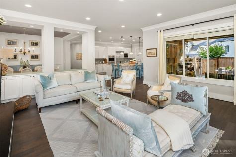 4525 90th Avenue SE Mercer Island WA 98040