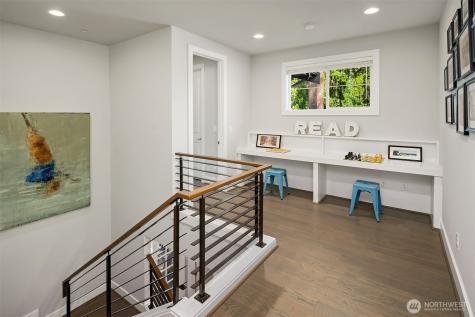 4525 90th Avenue SE Mercer Island WA 98040