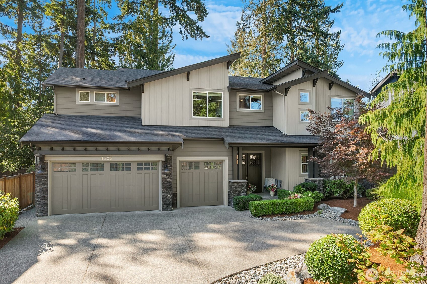 4525 90th Avenue SE Mercer Island WA 98040