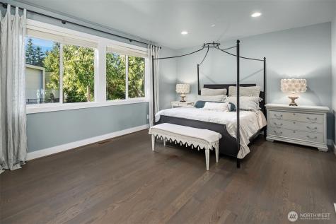 4525 90th Avenue SE Mercer Island WA 98040