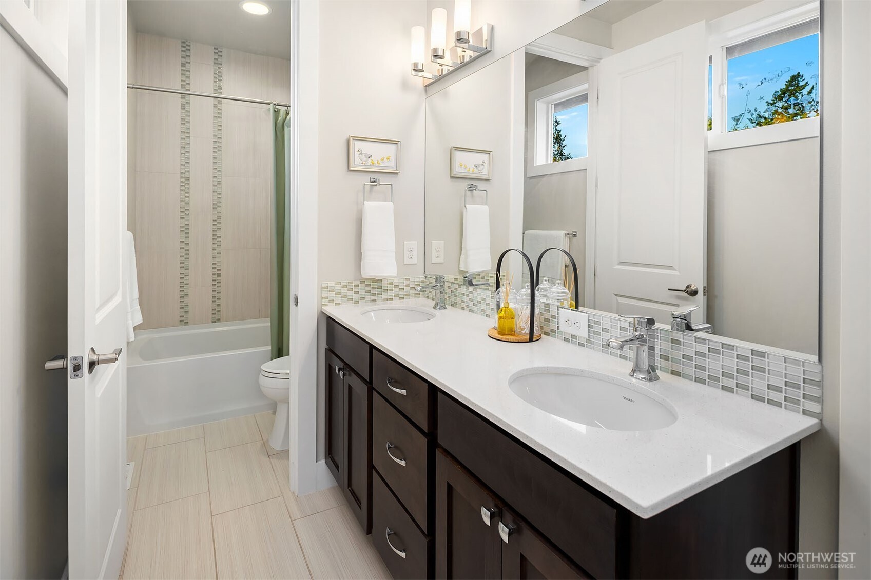 4525 90th Avenue SE Mercer Island WA 98040