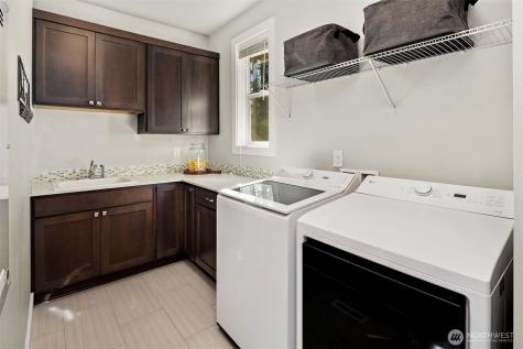 4525 90th Avenue SE Mercer Island WA 98040