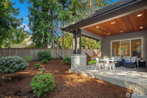 4525 90th Avenue SE Mercer Island WA 98040