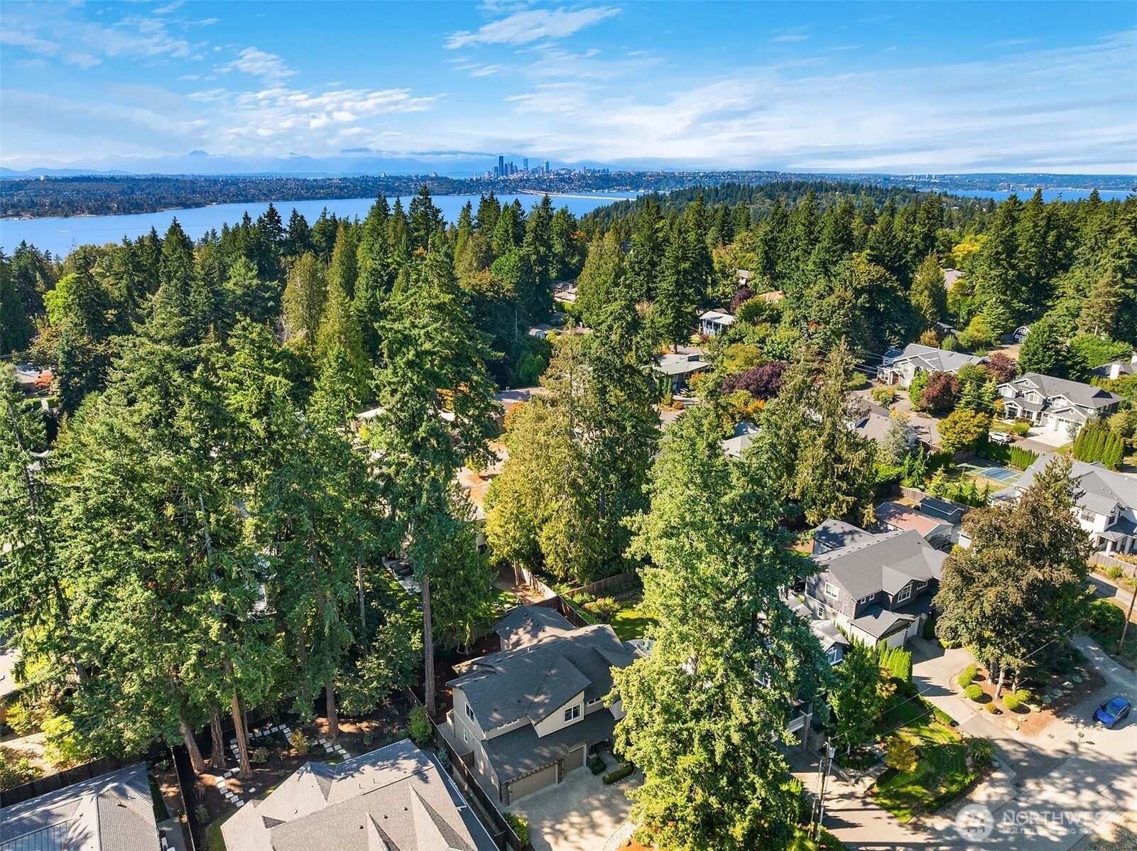 4525 90th Avenue SE Mercer Island WA 98040