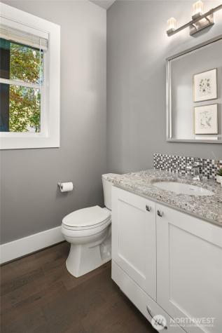 4525 90th Avenue SE Mercer Island WA 98040