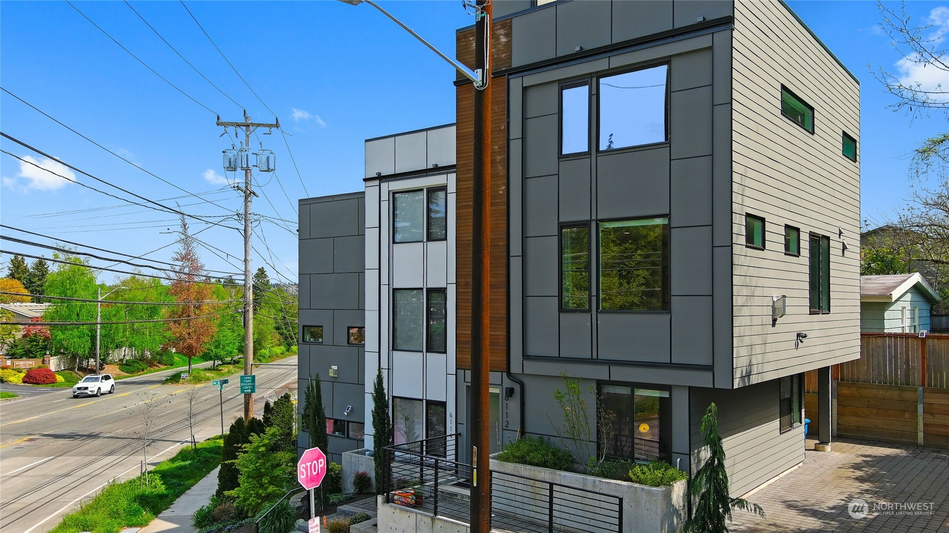 6112 57th Avenue NE Seattle WA 98115