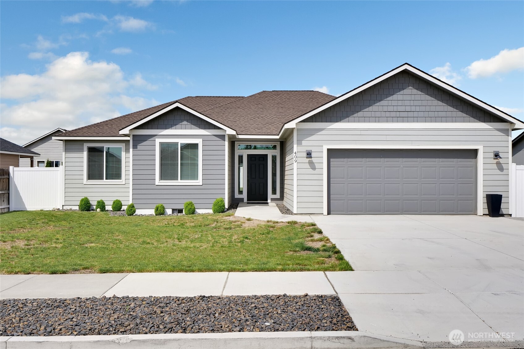 409 S Trillium Moses Lake WA 98837