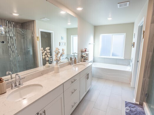 17622 Crossing Drive E Puyallup WA 98374