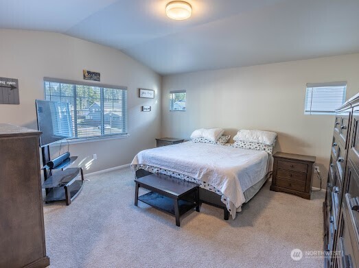 17622 Crossing Drive E Puyallup WA 98374
