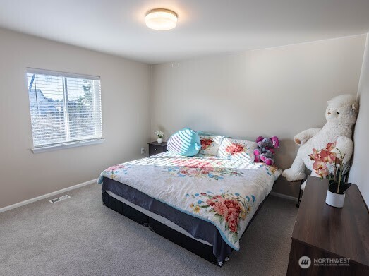 17622 Crossing Drive E Puyallup WA 98374