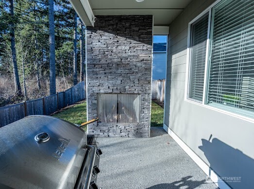 17622 Crossing Drive E Puyallup WA 98374