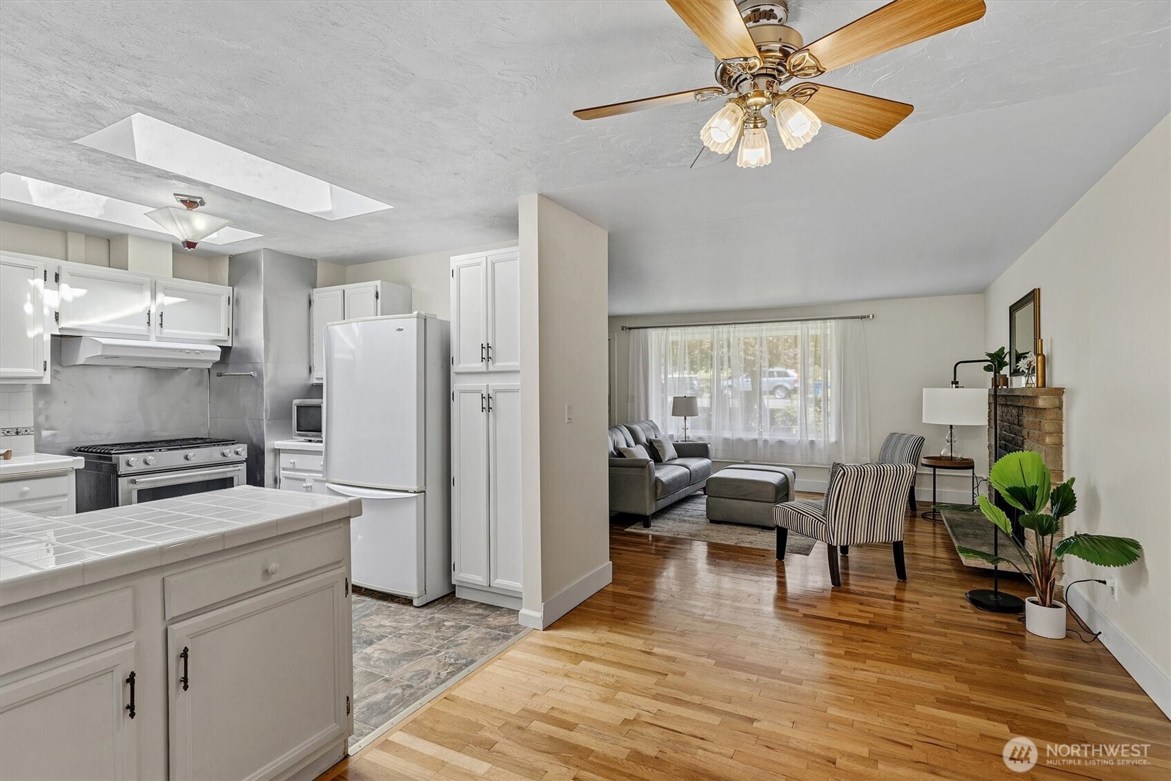 21718 88th Avenue W Edmonds WA 98026