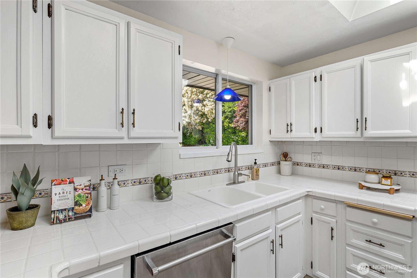 21718 88th Avenue W Edmonds WA 98026