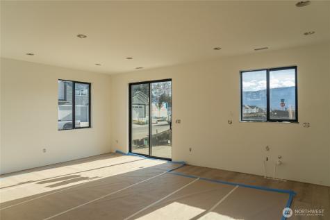 582 S Oasis Loop East Wenatchee WA 98802