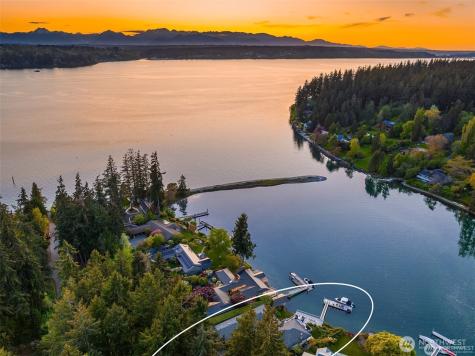 5482 Fletcher Landing Bainbridge Island WA 98110