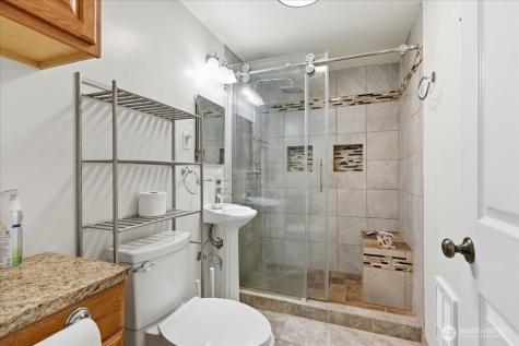 614 W Loop Drive Moses Lake WA 98837