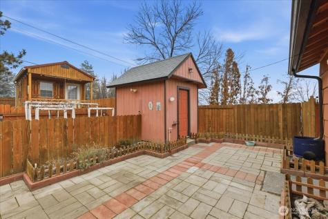 614 W Loop Drive Moses Lake WA 98837