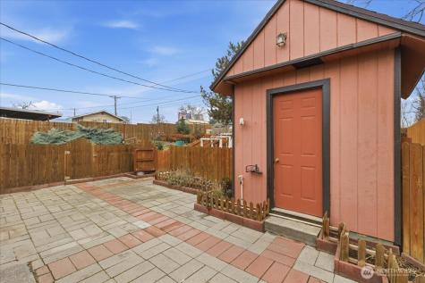 614 W Loop Drive Moses Lake WA 98837