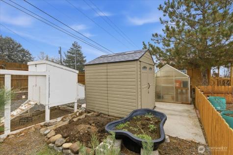 614 W Loop Drive Moses Lake WA 98837