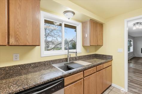 614 W Loop Drive Moses Lake WA 98837