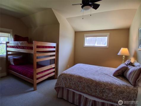 125 Barefoot Lane Oroville WA 98844