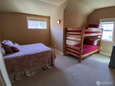 125 Barefoot Lane Oroville WA 98844