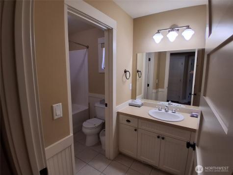 125 Barefoot Lane Oroville WA 98844