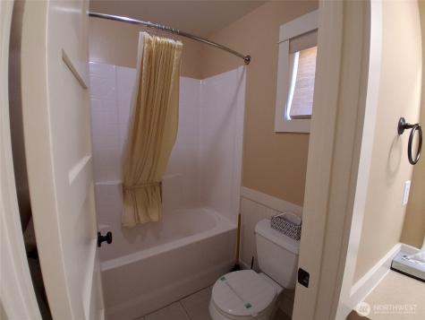 125 Barefoot Lane Oroville WA 98844