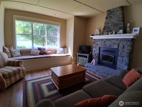 125 Barefoot Lane Oroville WA 98844