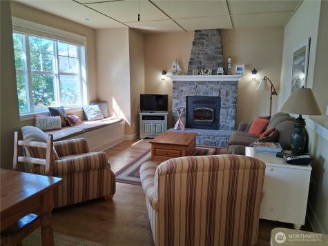 125 Barefoot Lane Oroville WA 98844