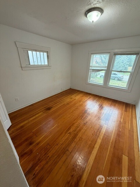 520 E Division Lane Tacoma WA 98404