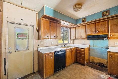 30 Marsden Road Port Angeles WA 98362