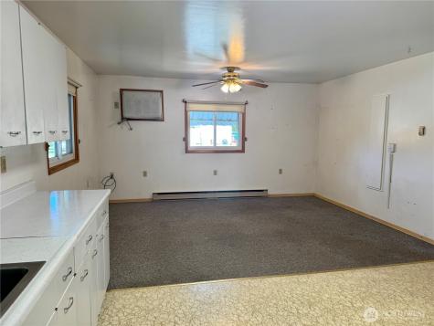 216 NW Cole Avenue Wilbur WA 99185