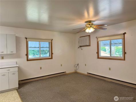 216 NW Cole Avenue Wilbur WA 99185