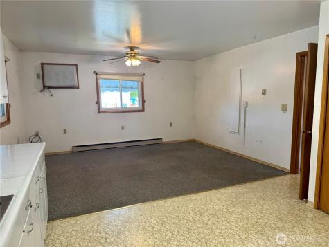 216 NW Cole Avenue Wilbur WA 99185