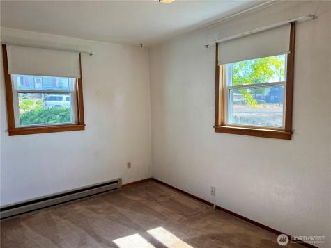 216 NW Cole Avenue Wilbur WA 99185