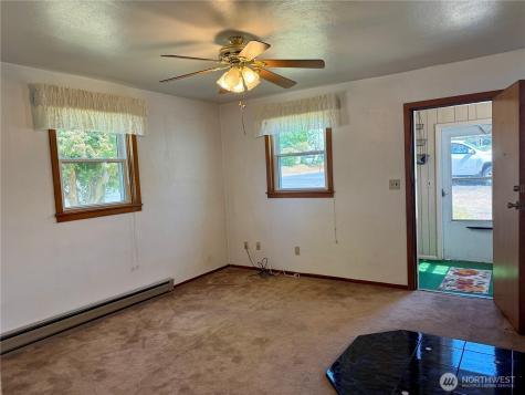 216 NW Cole Avenue Wilbur WA 99185