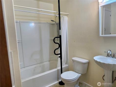 216 NW Cole Avenue Wilbur WA 99185