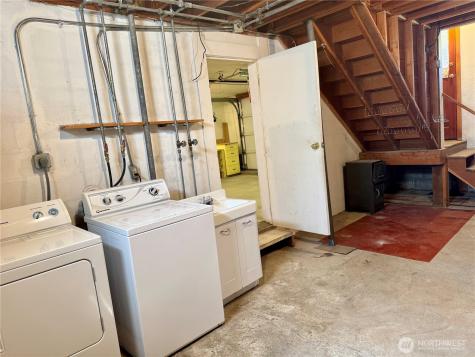 216 NW Cole Avenue Wilbur WA 99185