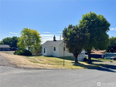 216 NW Cole Avenue Wilbur WA 99185