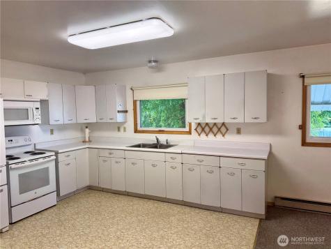 216 NW Cole Avenue Wilbur WA 99185