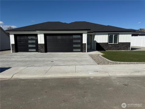 881 NE Conner Court East Wenatchee WA 98802