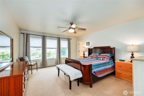 2560 NE William E Sutton Road Bremerton WA 98311