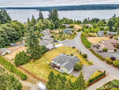 2560 NE William E Sutton Road Bremerton WA 98311